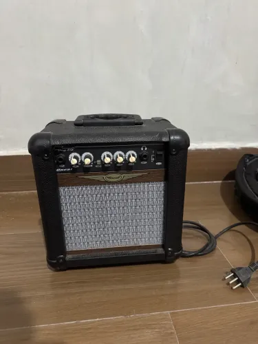 Amplificador Meteoro 15W para Guitarra - Ótimo Estado