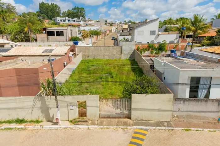 TERRENO À VENDA EM ARNIQUEIRAS | CONDOMÍNIO RESIDENCIAL MONET CH.16A | 420m²