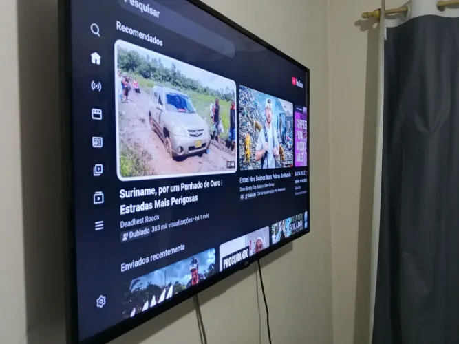 Tv AOC