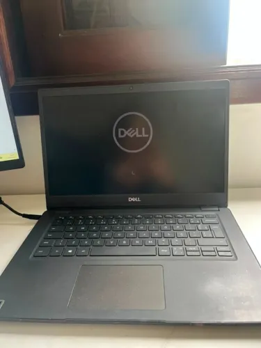 Notebook Dell Latitude 3410, ótimo para trabalho, estudos e uso diário.