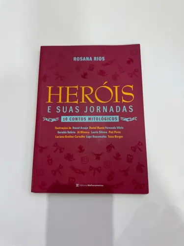 Livro infantil ?Heróis e suas jornadas?