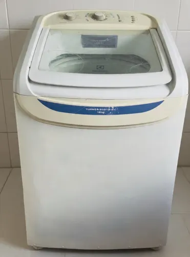 Máquina de lavar Eletrolux 15kg funcionando perfeitamente
