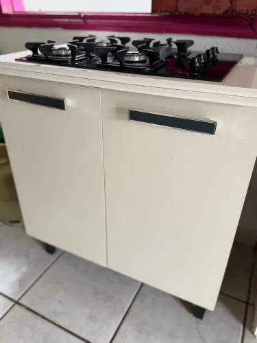Fogão cooktop com balcão