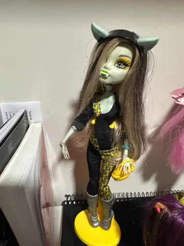 Boneca frankie monster high