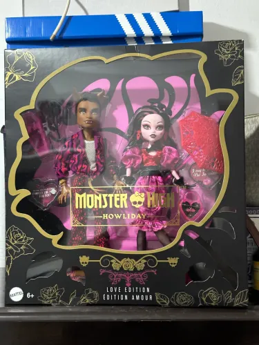 Monster High Draculaura e Clawd Howliday 