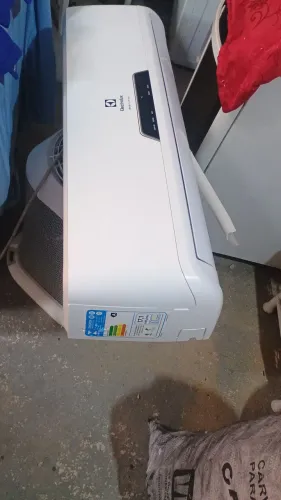 Vende-se ar condicionado Electrolux 9 mil BTUS 
