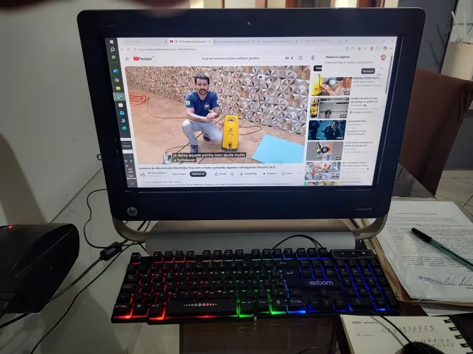 Computador HP tucht Smart 320