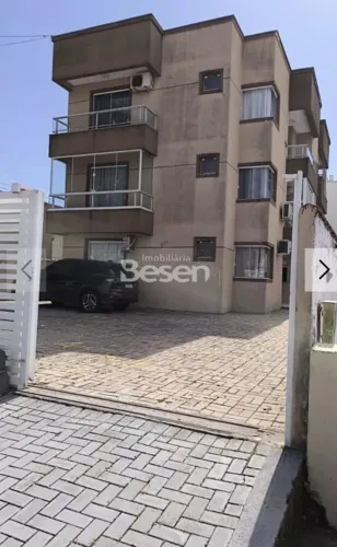Otimo apartamento garden com ampla area externa a 300 metros do mar