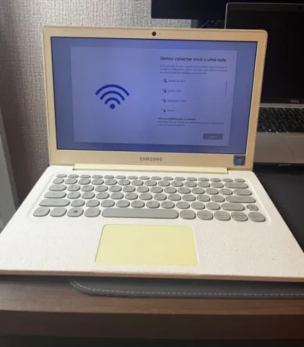 Notebook Samsung Branco NP530XBB - Funcionando Bem, com Marcas de Uso