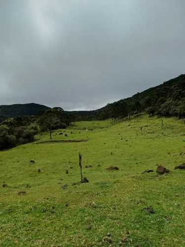 Vende-se Pousada com linda vista