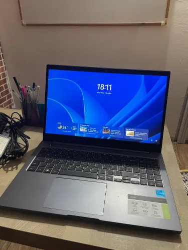 Ótimo notebook Samsung SSD 1 Tb - i3 11º
