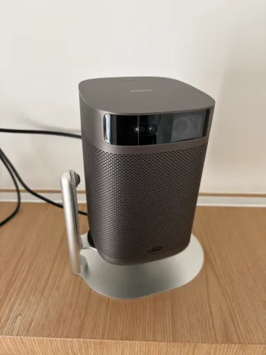 Projetor Portátil XGIMI MoGo 2 Pro com suporte