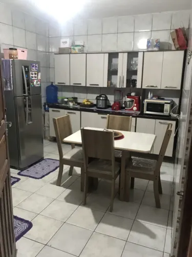 Casa em viela 3 comodos.