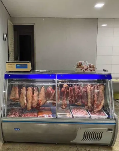 Vendo açougue completo.