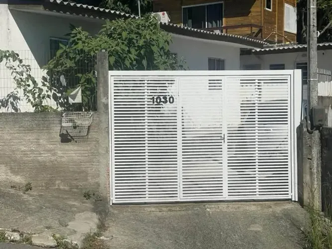 KITNET PARA ALUGAR VARGEM DO BOM JESUS ACEITA PET