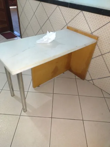Vendo mesa de mármore 