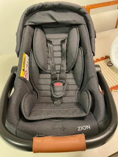 Bebê Conforto Infanti Zion + Base Isofix