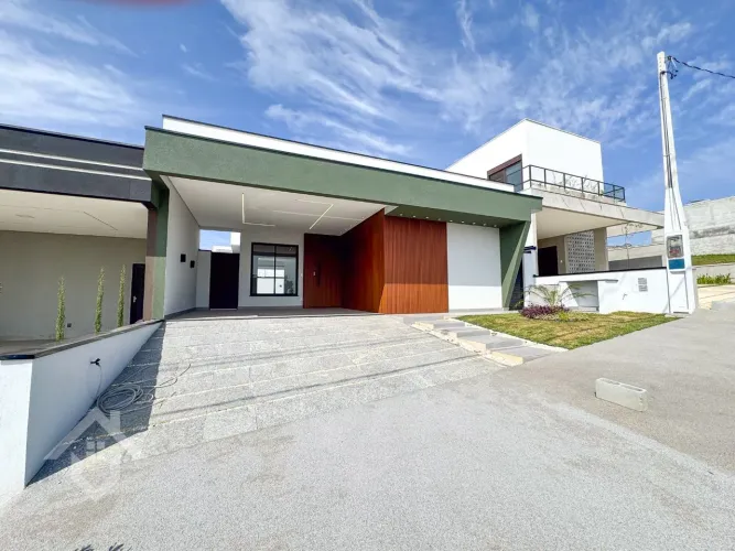 Casa térrea à Venda no Condomínio Reserva do Vale em Caçapava - SP