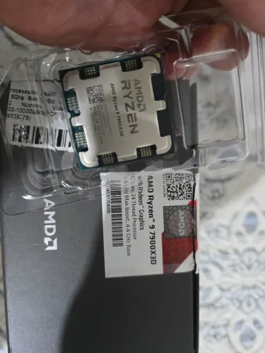 Processador AMD Ryzen 9 7900X3D 12/24 Núcleos 5.6GHz Max Turbo, Cache 3D 140MB, AM5, DDR5