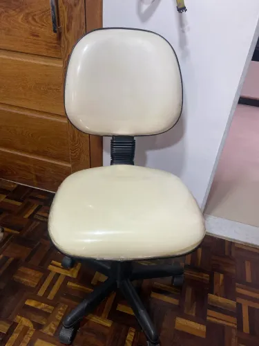 Mocho para consultório 