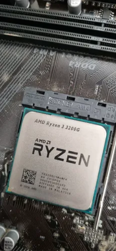 Ryzen 3 3200g