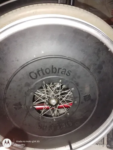 Cadeira de rodas ortobras semi nova imperdível 