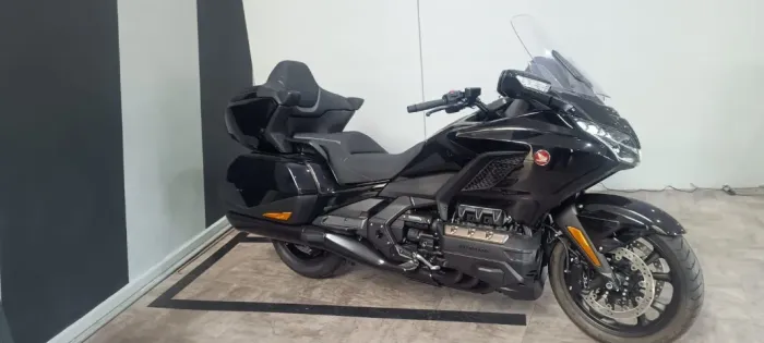 Honda Gold Wing 1800 Tour *2023/2024 - okm - preta