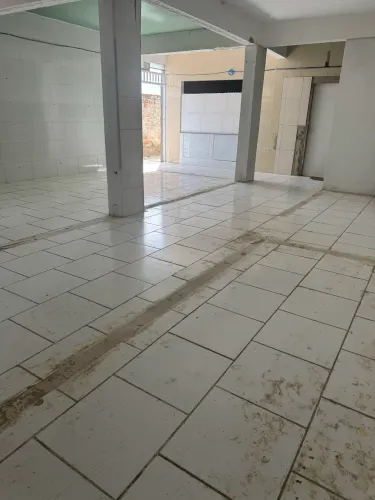 Alugo loja área 105m R$ 2.000,00
