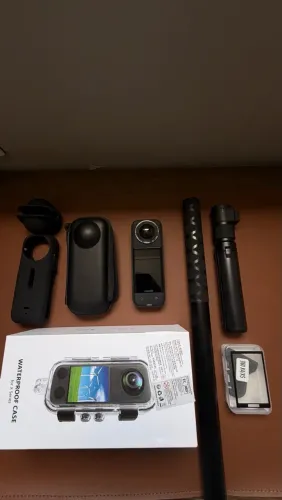 Insta360 X4 + Equipamentos