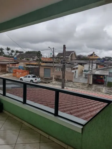 Sobrado com residências individuais 