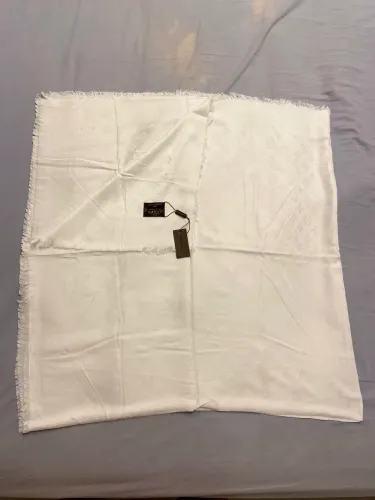 Lenço grande echarpe Louis Vuitton branco