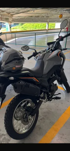 Oportunidade de compra uma moto nova sem detalhes