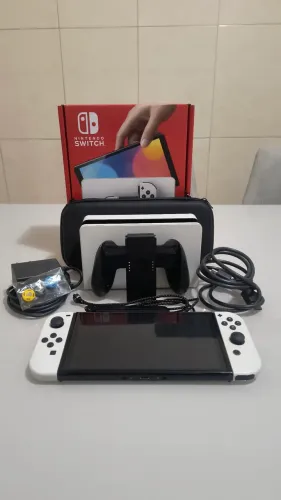 Nintendo switch OLED desbloqueado semi-novo 