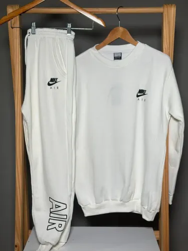 Conjunto de moletom NOVO
