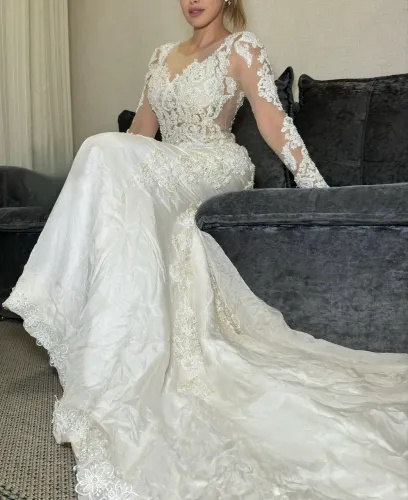 Vestido de noiva bordado em tule e renda 38/40
