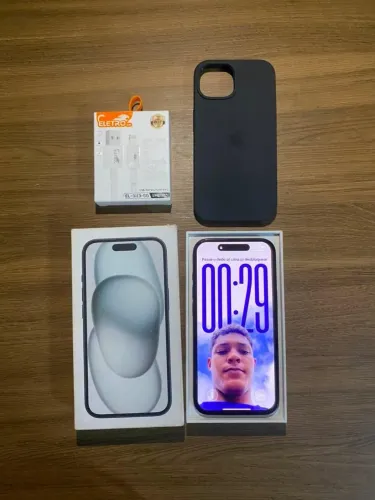 iPhone 15 | impecável
