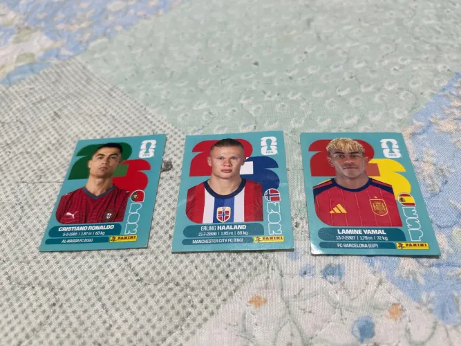 Vende-se figurinhas copa do mundo 2026/ Cristiano ronaldo, Yamal e Haaland