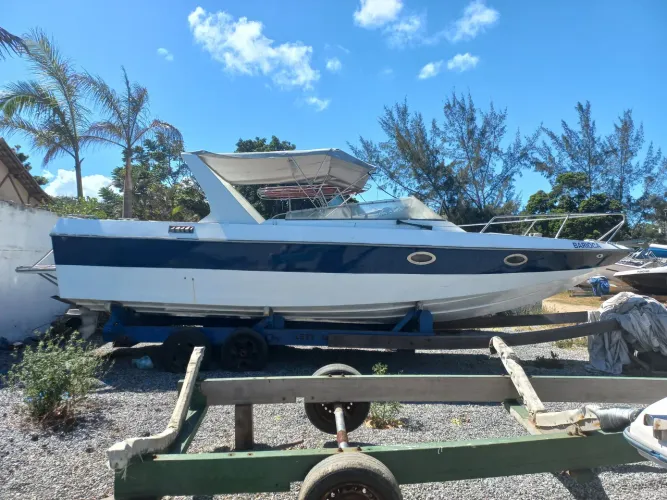 Vendo lancha 26 pés, diesel, motor MWM 6 cilindros turbinado revisado, rabeta volvo penta