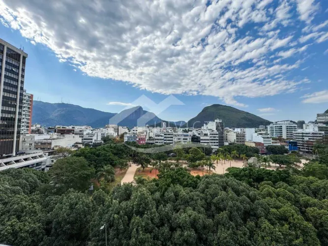 EXCELENTE APARTAMENTO COM 3 QUARTOS E VAGA NA ESCRITURA