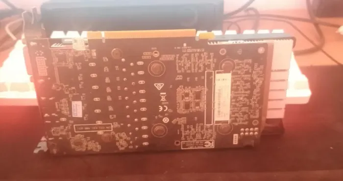PLACA DE VIDEO ZOTAC 1660 6GB (DANIFICADA)