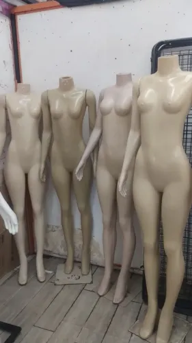 Manequins Feminino - Comércio Roupas Loja