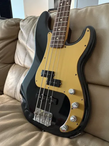 Baixo fender deluxe especial 60th