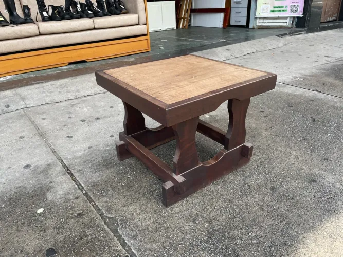Mesa de centro de madeira