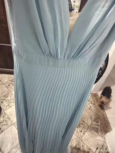  Peças incríveis para você arrasar! Vestidos de festa e macacões à venda no brechó!