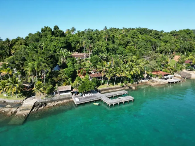 Casa na ilha em local paradisíaco, pier, linda natureza, agua cristalina