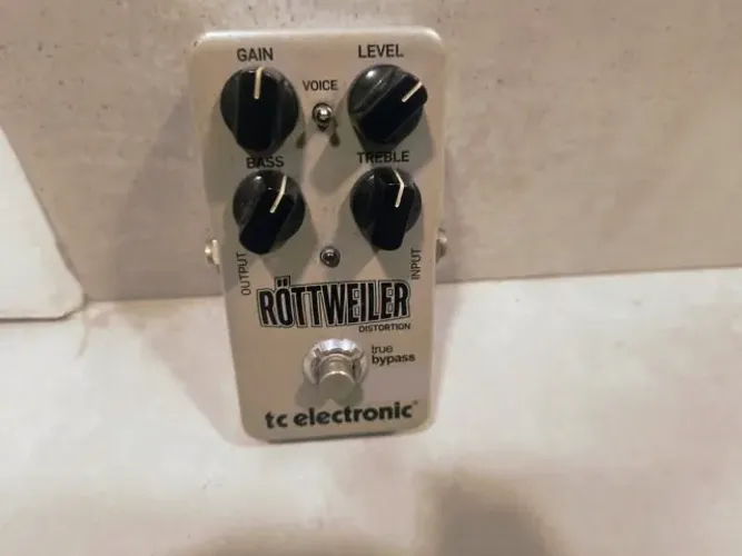 Pedal Tc Eletronic Distortion Rottweiler