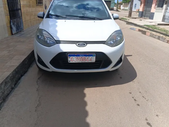 Ford Fiesta Sedan SE 1.6 8V Flex 4P 2014