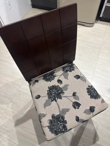 Vendo Mesa de madeira e vidro 8 cadeiras