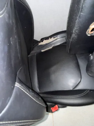 Bancos originais e forro de porta completo do Jeep 