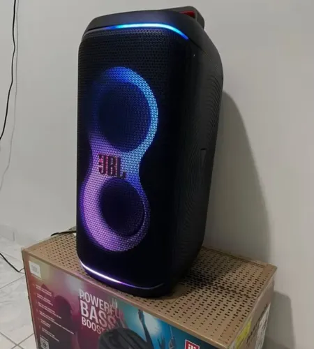 Caixa de Som JBL PartyBox Troco por microscópio trinocular completo.